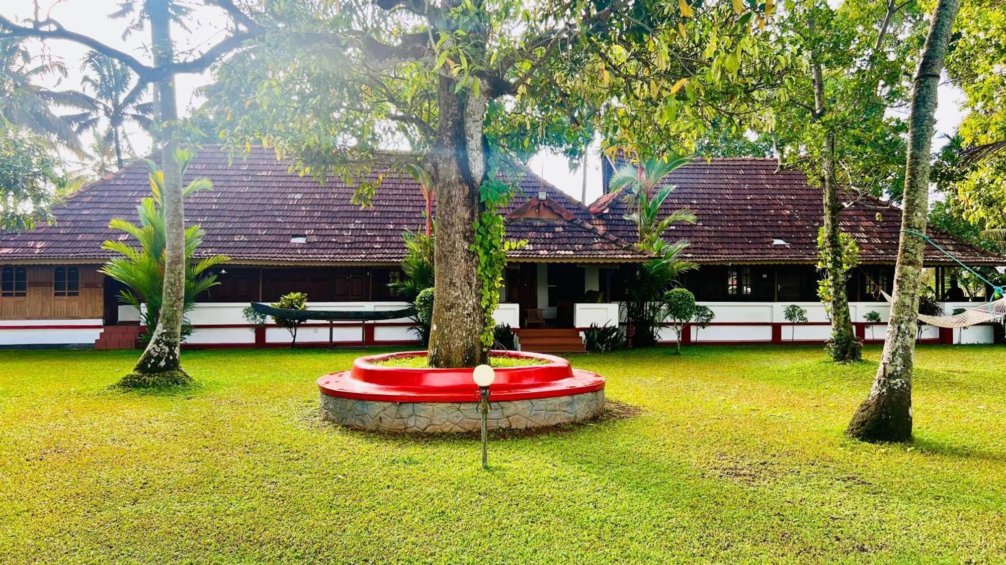 The Pamba Heritage Villa Champakulam Zewnętrze zdjęcie